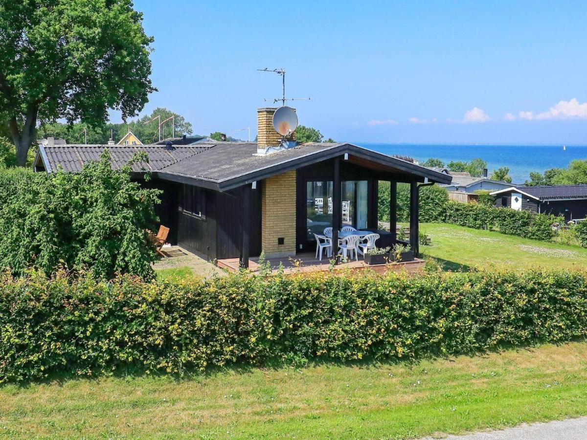 6 Person Holiday Home In Hesselager Room photo
