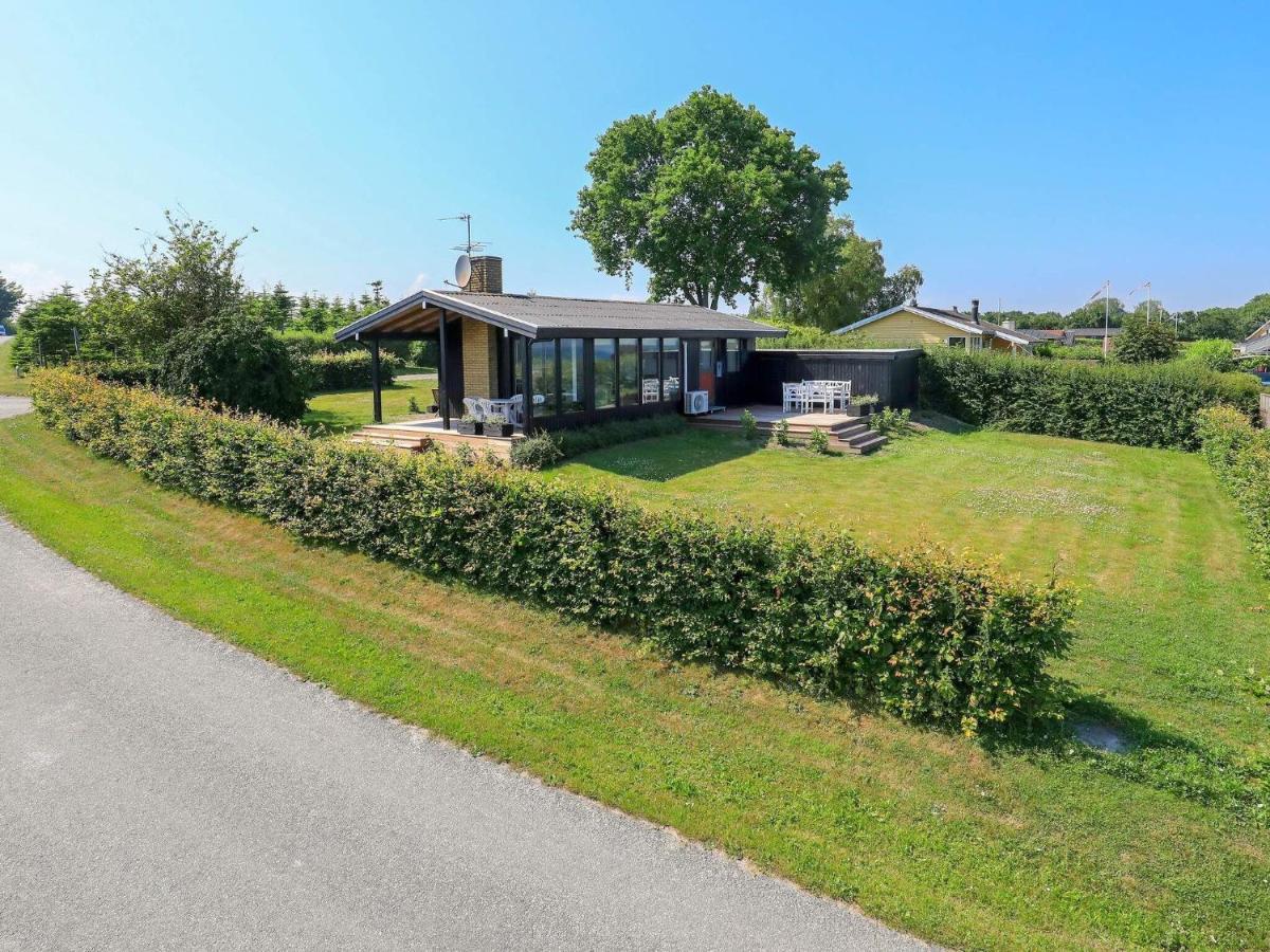 6 Person Holiday Home In Hesselager Exterior photo