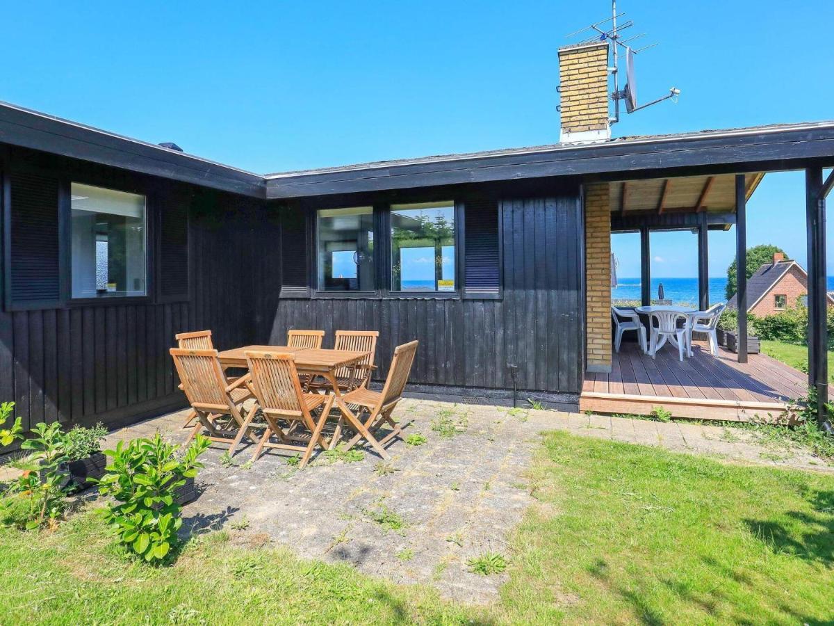 6 Person Holiday Home In Hesselager Exterior photo