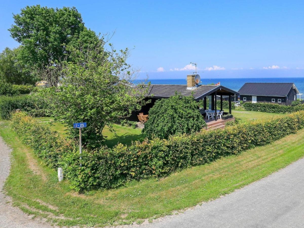 6 Person Holiday Home In Hesselager Exterior photo
